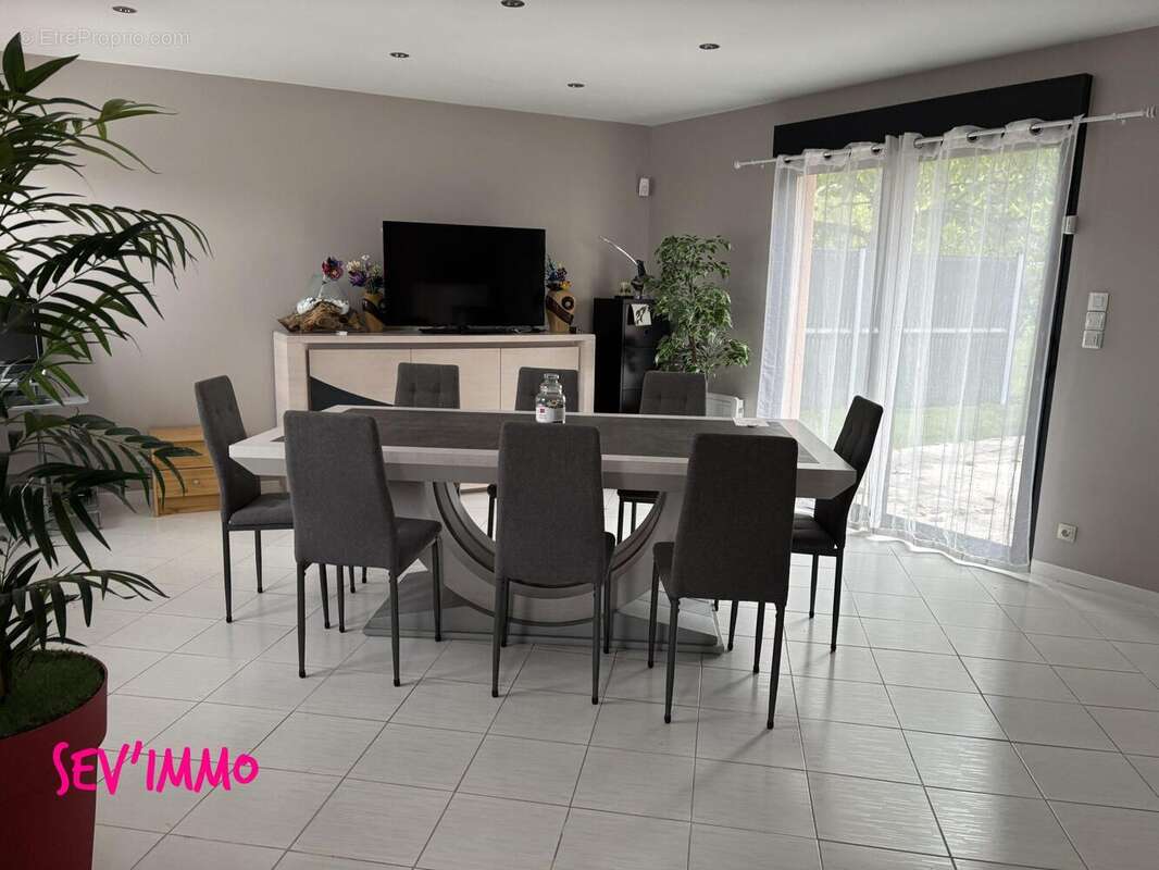 Maison à SAINT-GERMAIN-DES-FOSSES