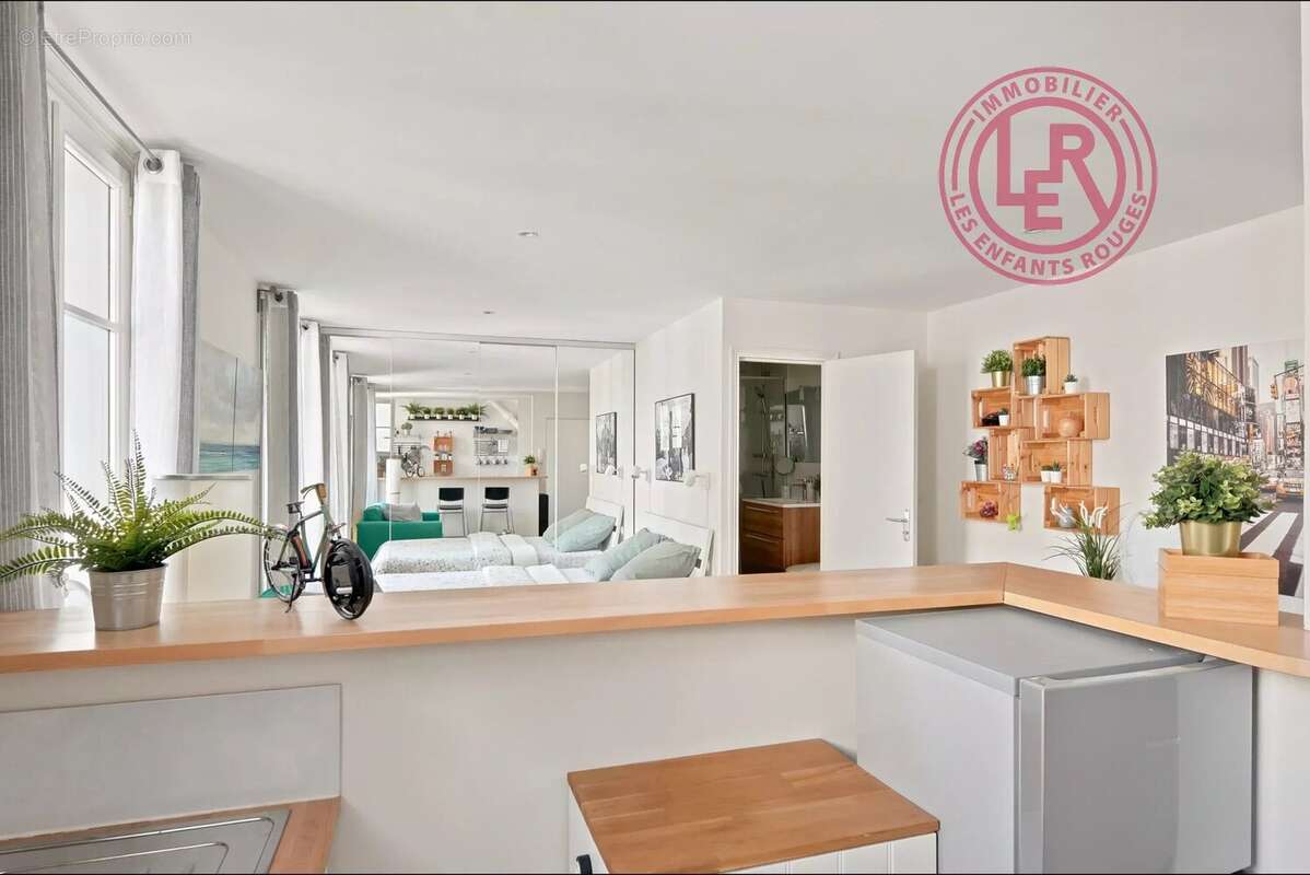 Appartement à PARIS-10E