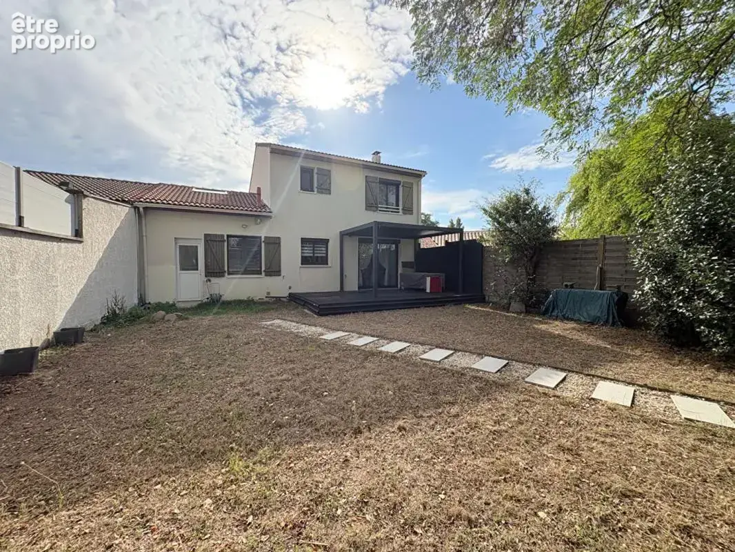 Maison familiale ,idéalement située en parfait état - photo 15