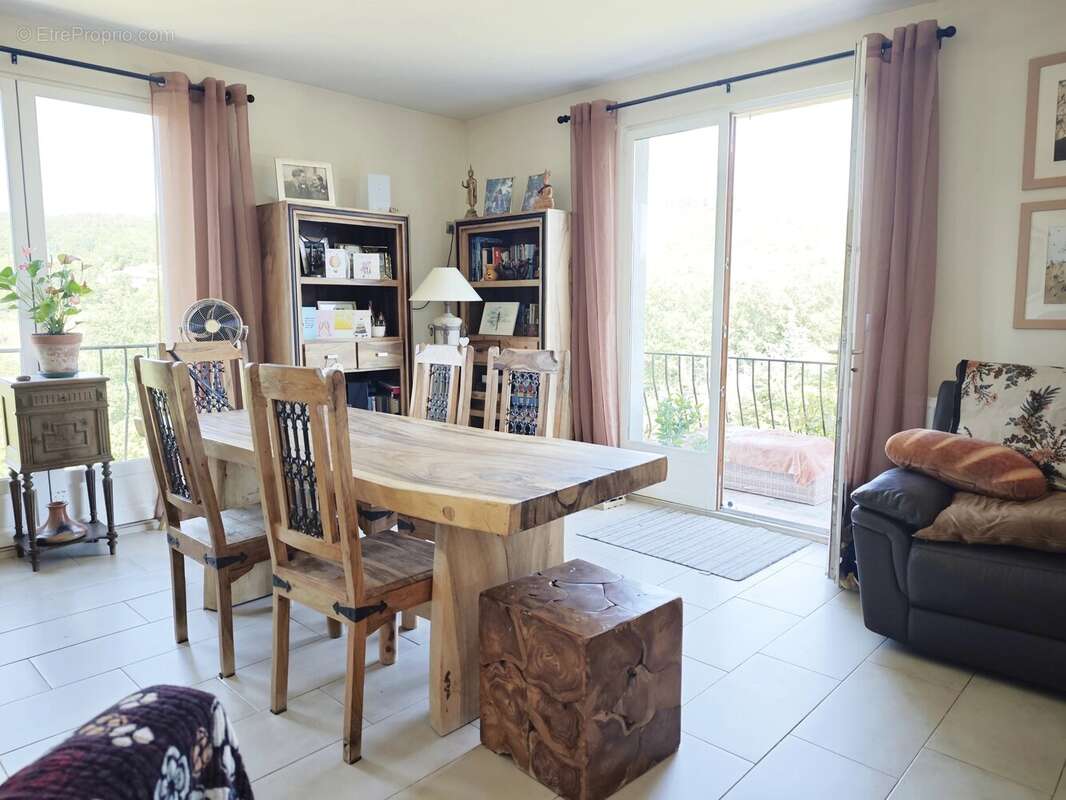 Superb maison sur un grand terrain avec vues imprenables - photo 3