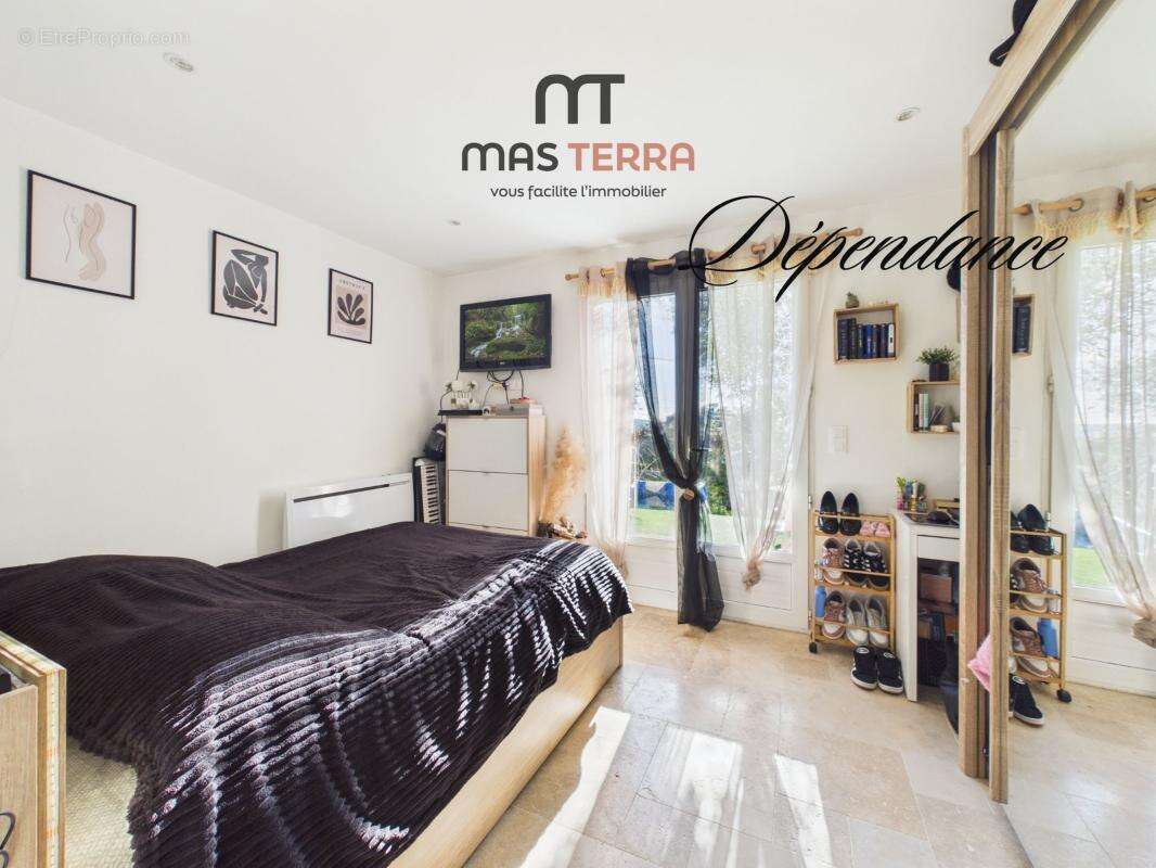 Maison à CHATEAUNEUF-GRASSE