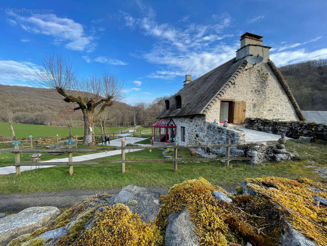 Maison à RIOM-ES-MONTAGNES