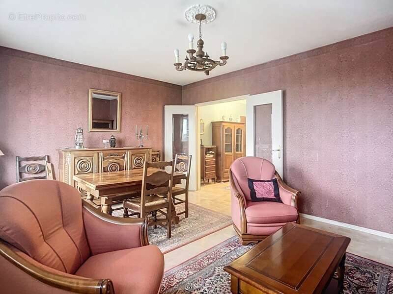 Appartement à SAINT-CYR-SUR-LOIRE