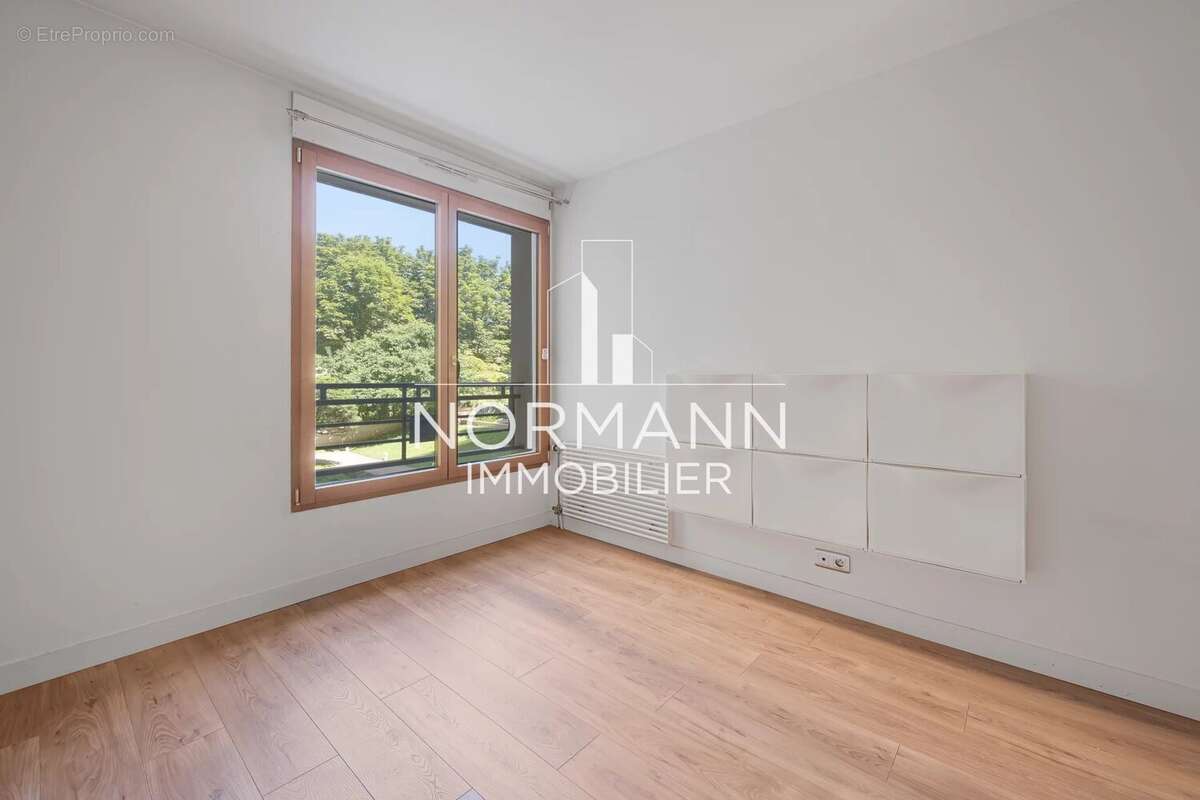 Appartement à LEVALLOIS-PERRET