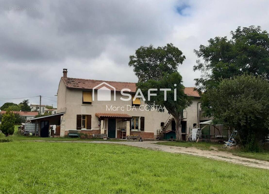Photo 1 - Maison à SAINT-ROMAIN-LE-PUY