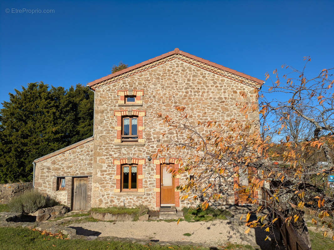 Belle bâtisse en pierre 171m2 à BURDIGNES - photo 4