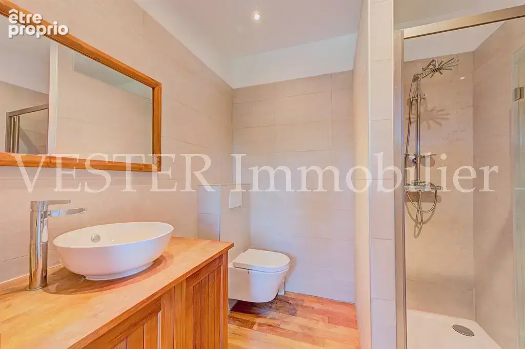 Sur un terrain de 3  000m², très agréable maison familiale d’environ 175m² - photo 17