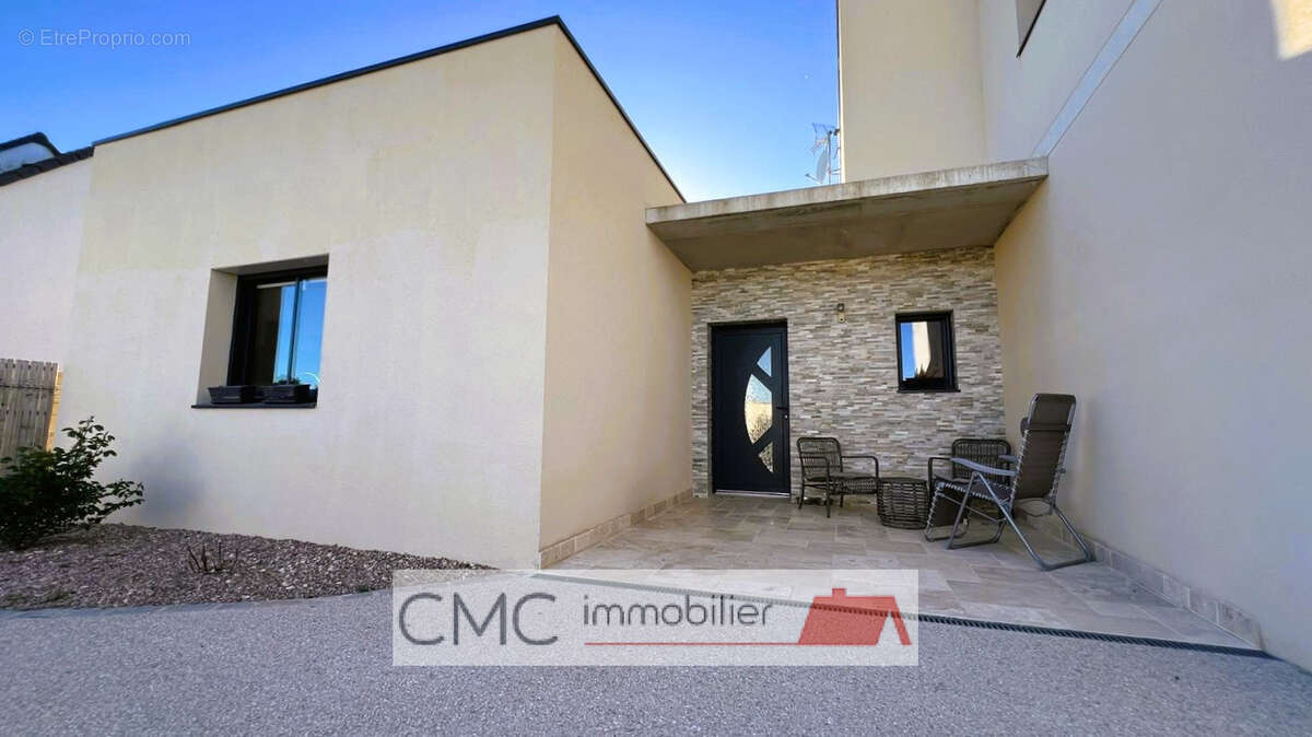 Maison à SOULAIRES