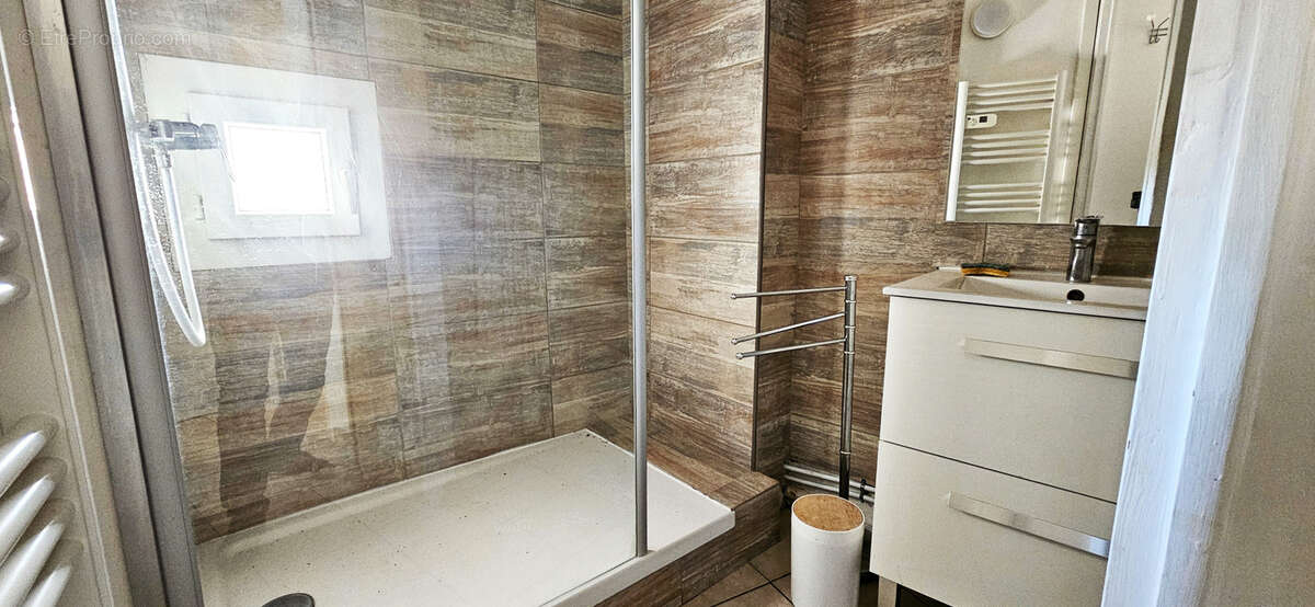 Appartement à LE CASTELLET