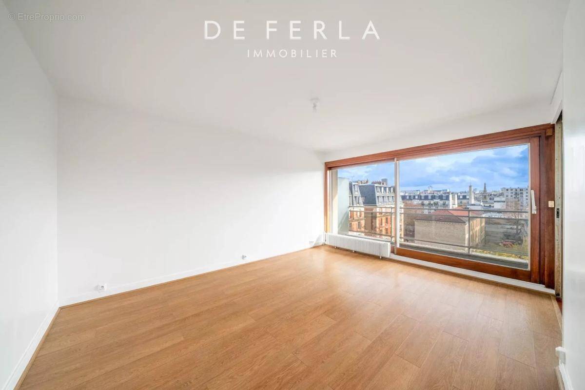 Appartement à PARIS-15E
