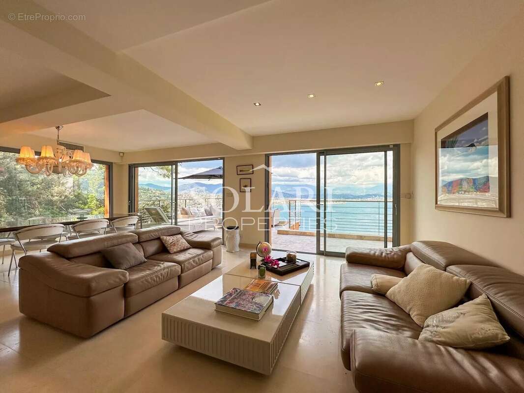 Maison à THEOULE-SUR-MER