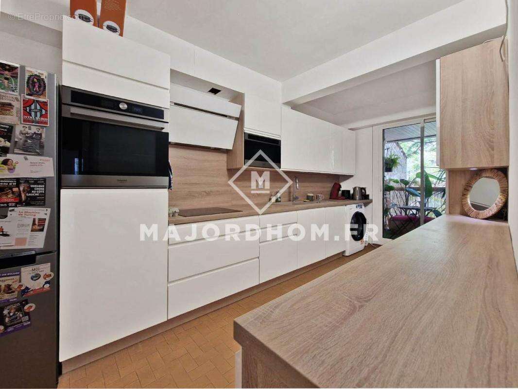 Appartement à MARSEILLE-6E