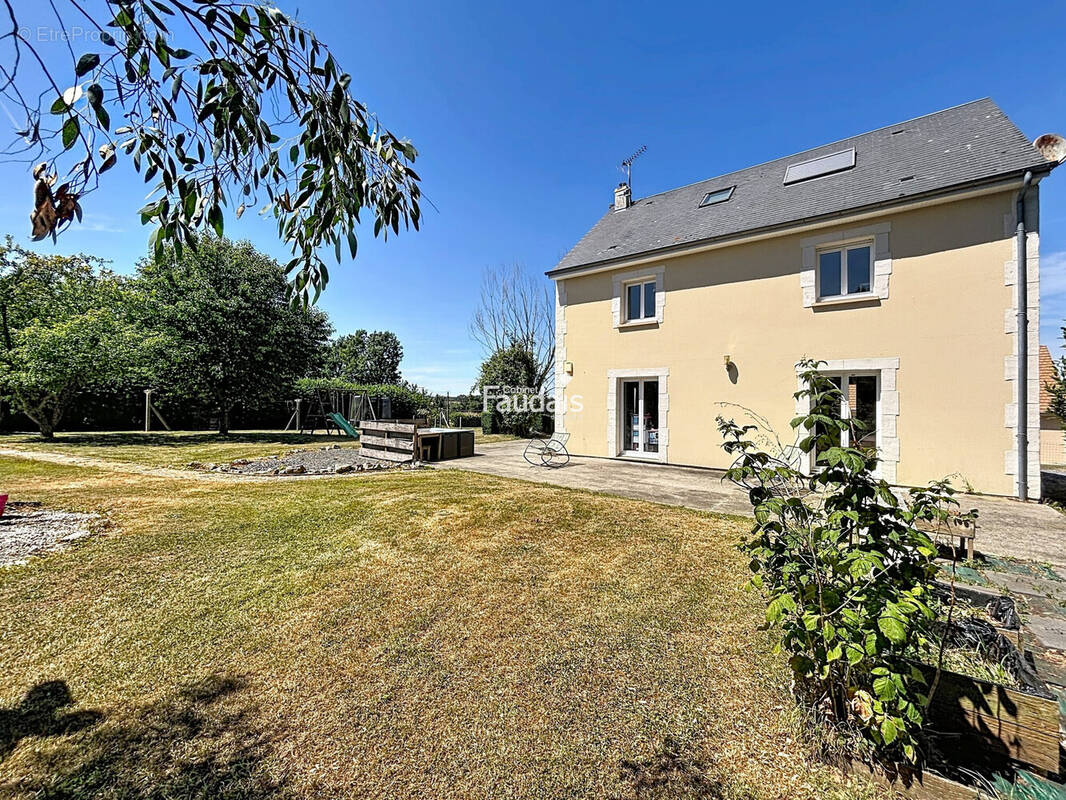 Maison à AUNAY-SUR-ODON