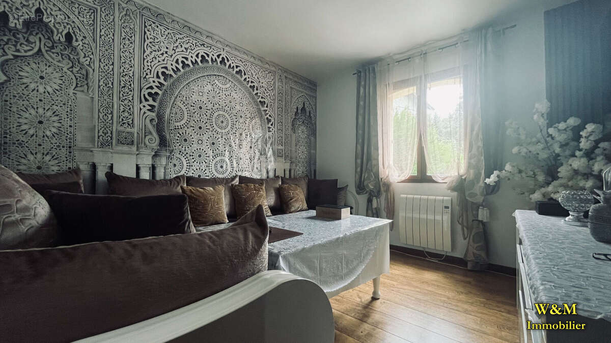 Maison à VIRY-CHATILLON