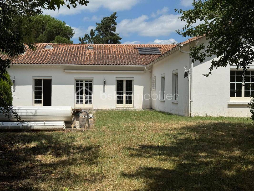Maison à SAINT-SEURIN-SUR-L'ISLE