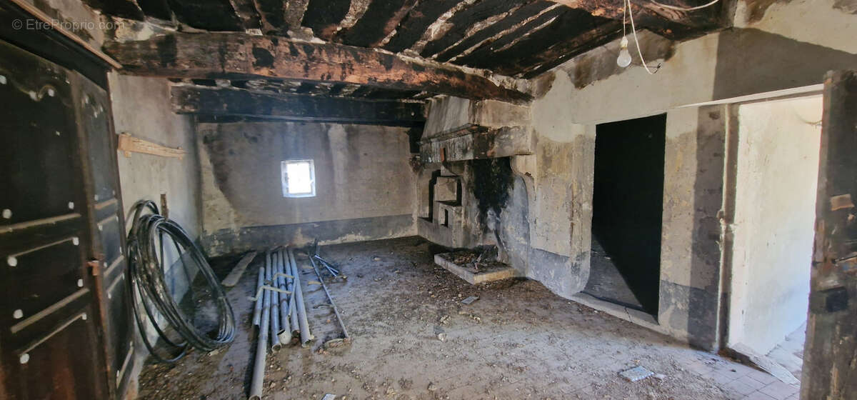 Maison à LA BEGUDE-DE-MAZENC