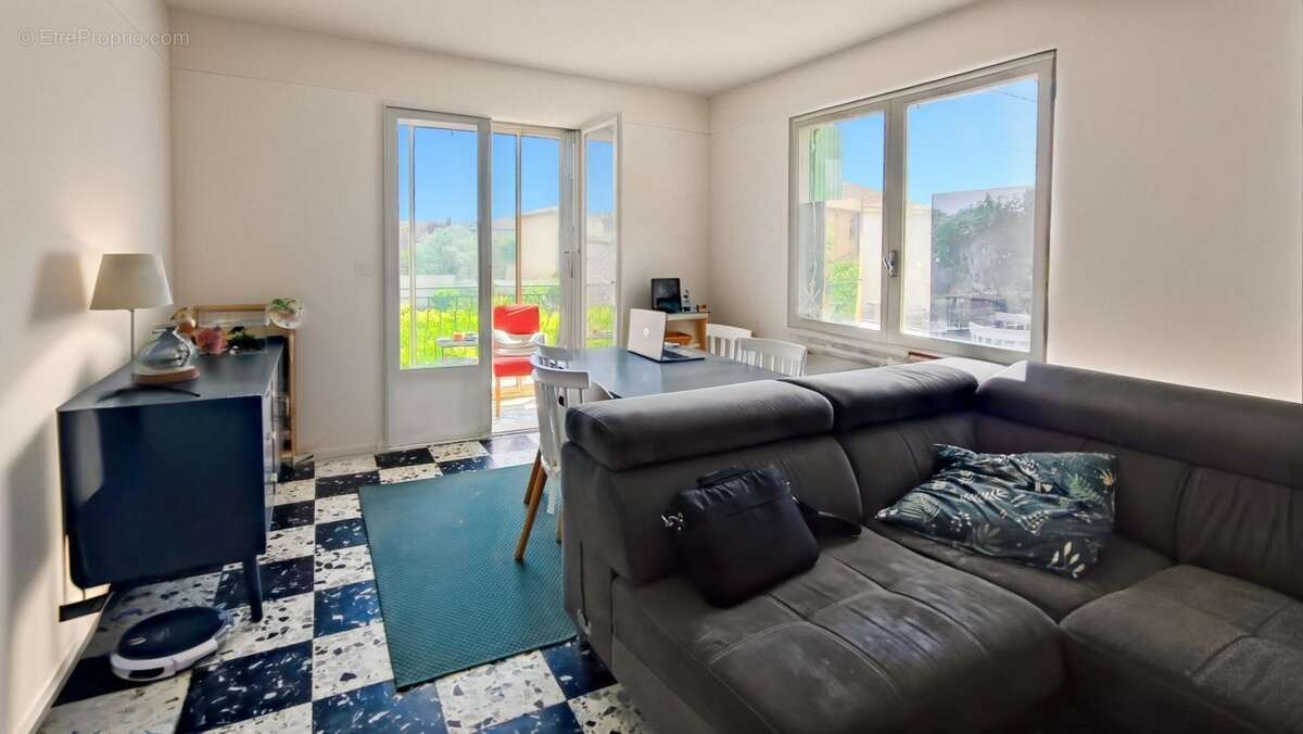 Maison à ROQUEMAURE