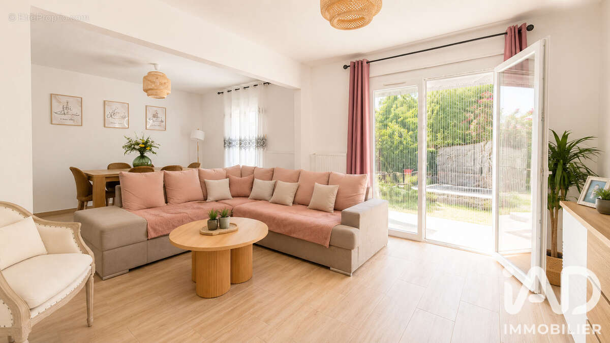 Photo 2 - Maison à NIMES