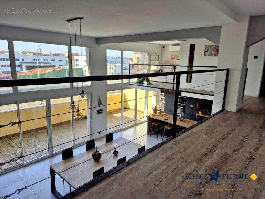 Appartement 171 m² à Vichy  - photo 2