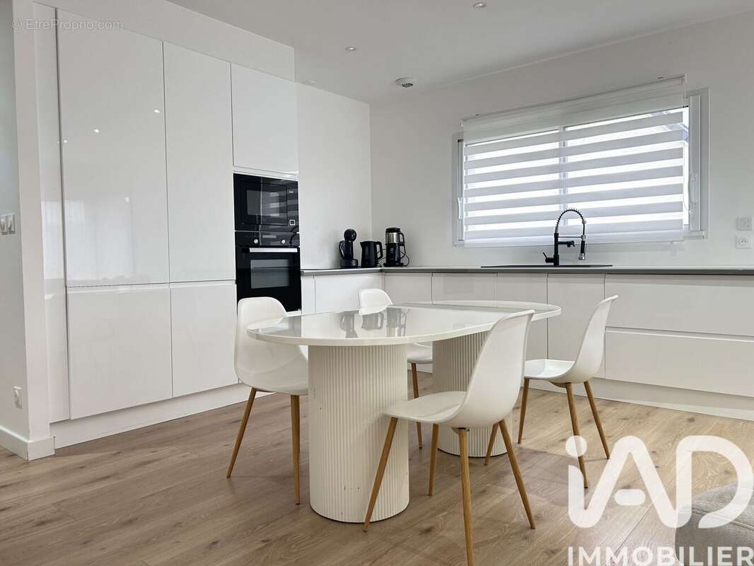 Photo 2 - Maison à FRENOUVILLE