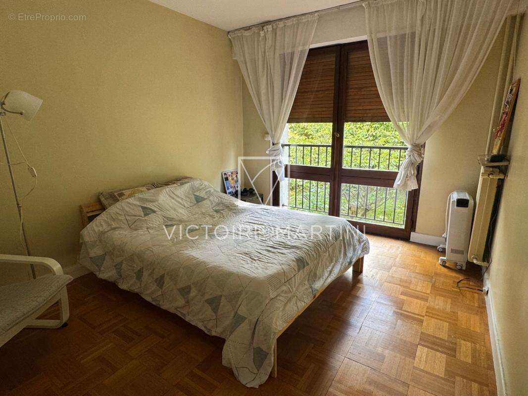 Appartement à VILLE-D'AVRAY