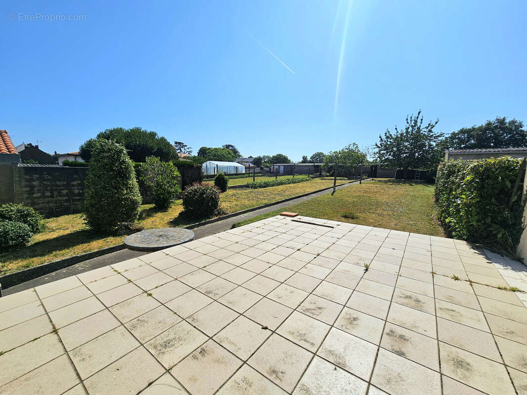Maison 113 m² à Le Longeron  - photo 17