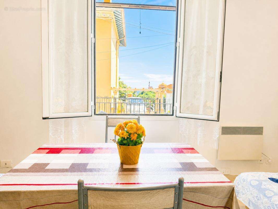 Appartement à CAP-D'AIL