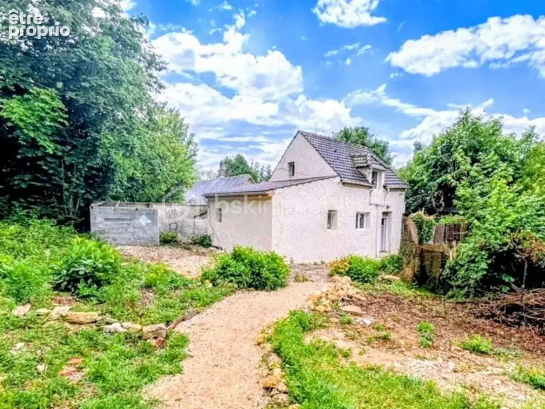 A l'abris des regards, maison rénovée dans un écrin boisé au calme - photo 2