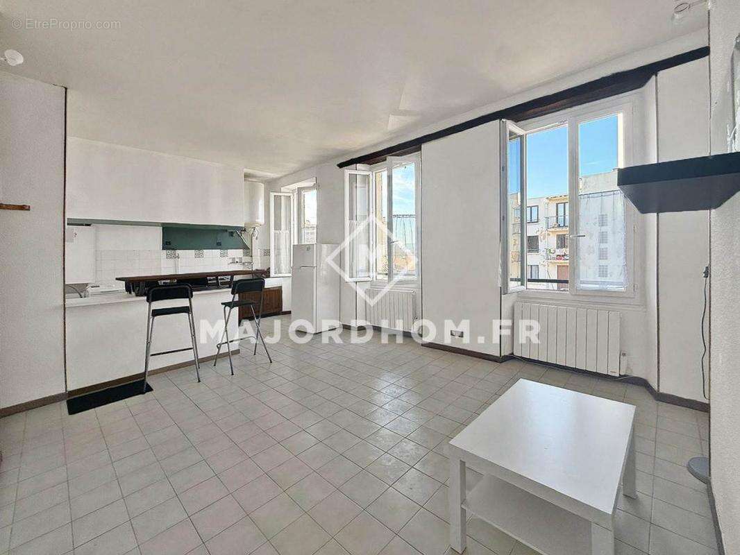 Appartement à MARSEILLE-5E