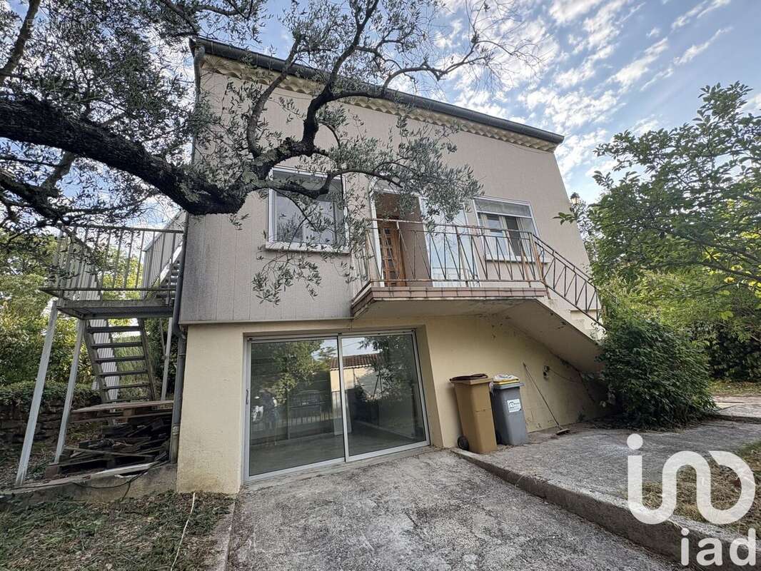 Photo 2 - Maison à SAINT-ETIENNE-DE-FONTBELLON