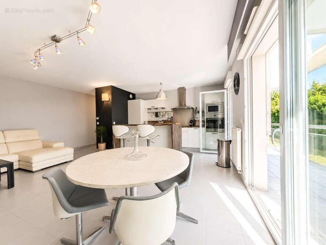 Appartement T3 récent de 69 m2 à Neuvecelle - photo 2