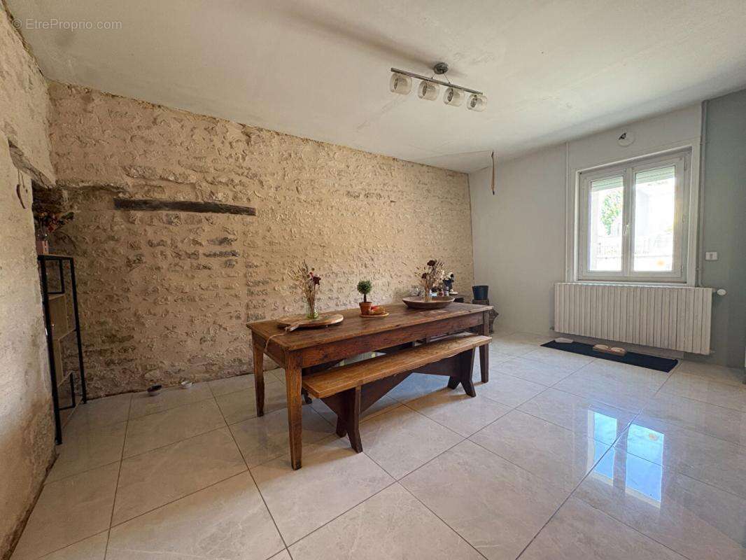 Maison Prahecq 3 pièce(s) 594 m2 - photo 7