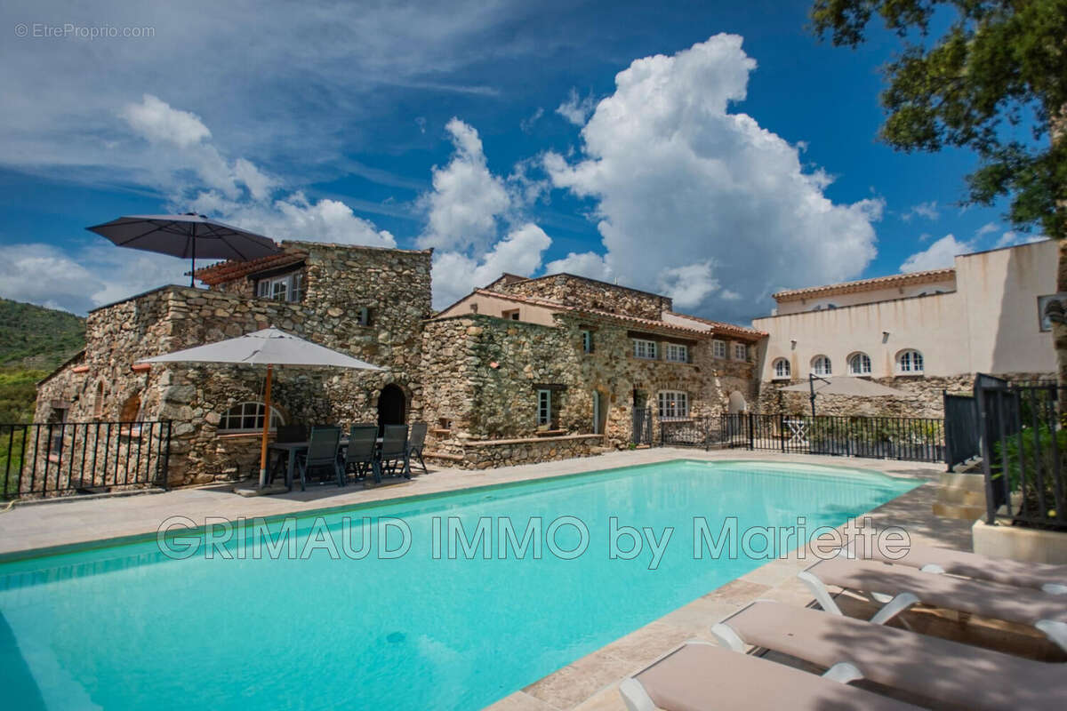 Maison à PLAN-DE-LA-TOUR