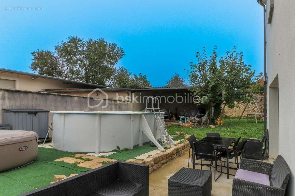 Maison à MORIGNY-CHAMPIGNY