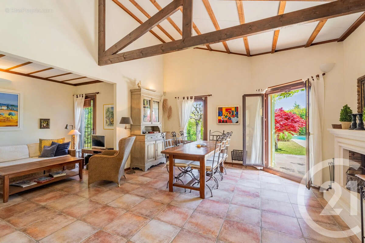 Maison à VILLENEUVE-LOUBET