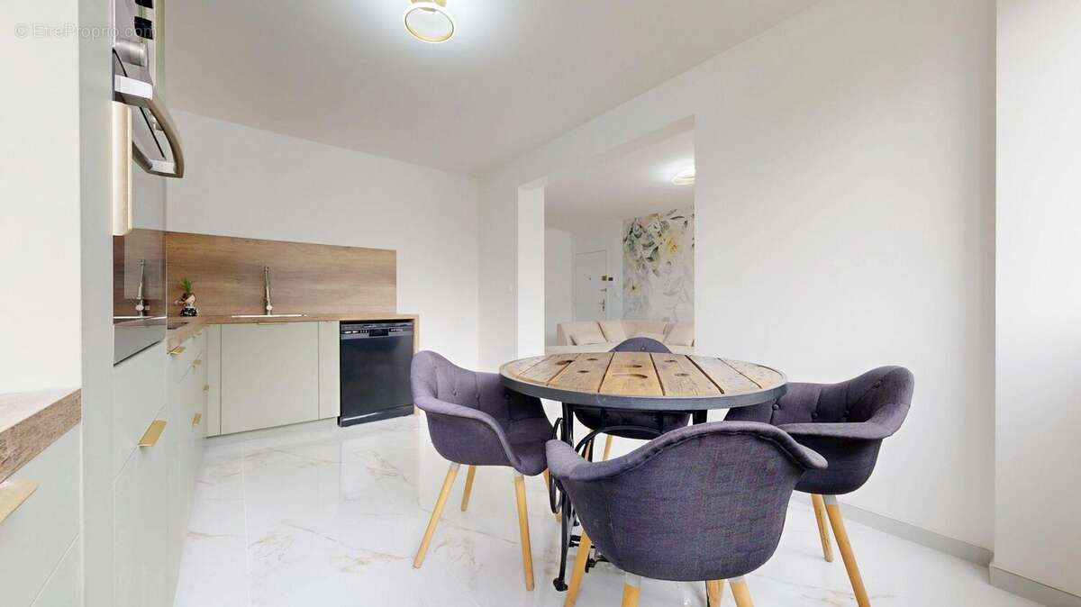 Appartement à SAINTE-FOY-LES-LYON