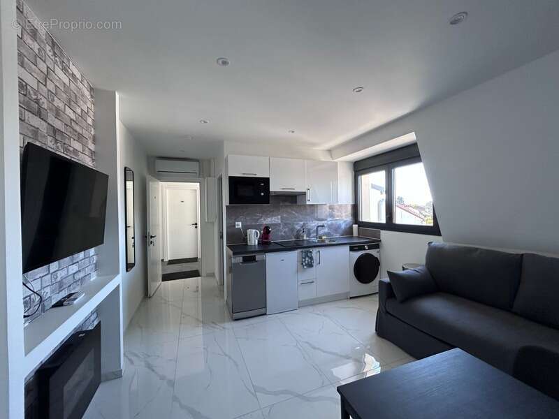 Appartement à PARAY-VIEILLE-POSTE