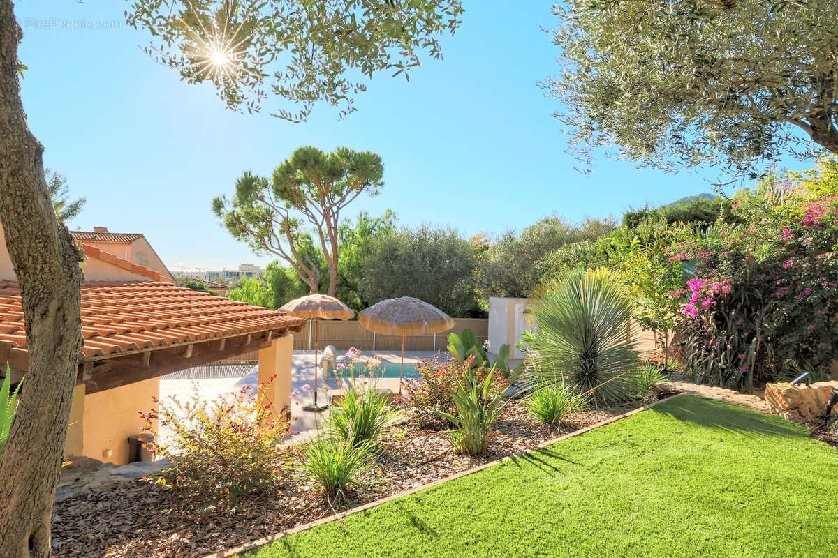 Maison à LA VALETTE-DU-VAR