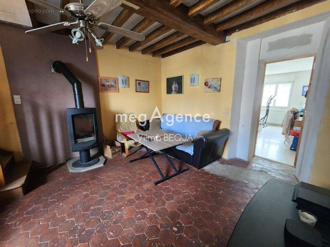 Maison à COURGENAY