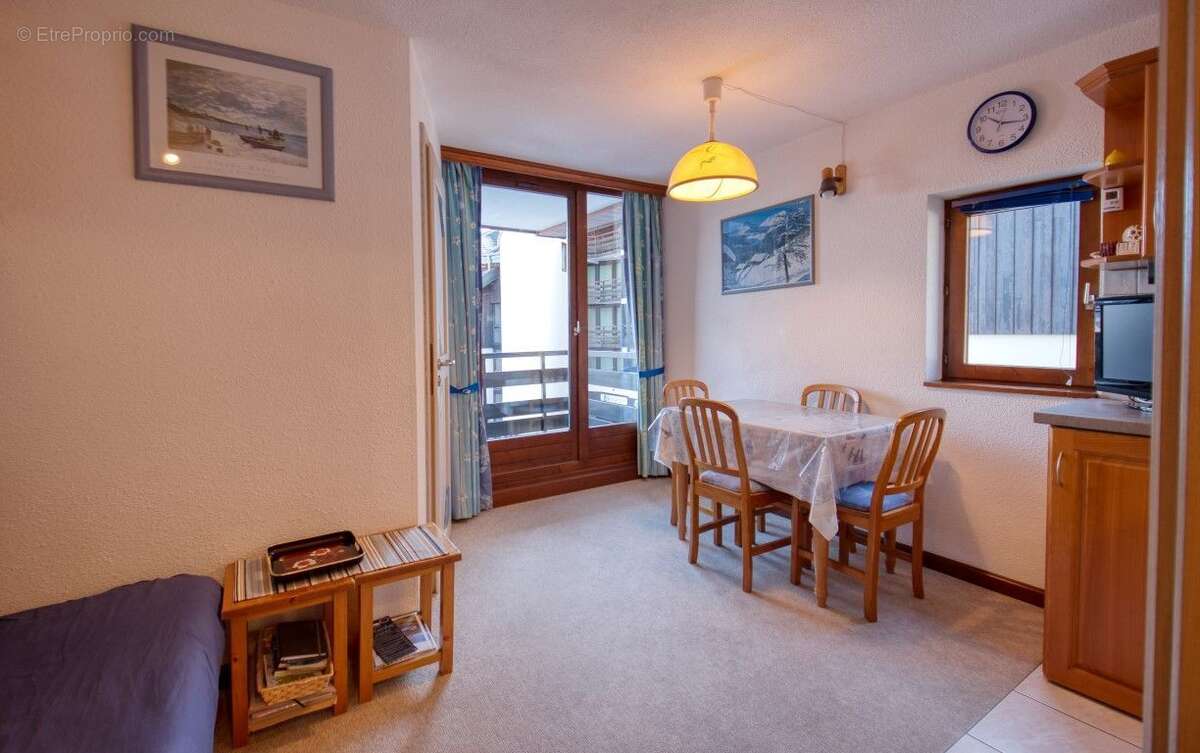 Appartement à MORILLON