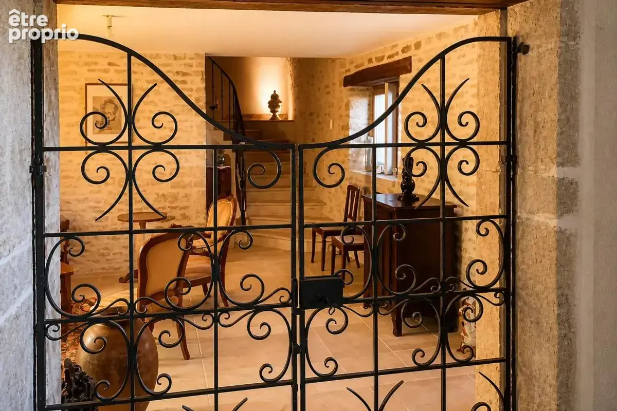 Belle demeure de caractère de 6 pièces de 210 m² à Mazille - photo 24