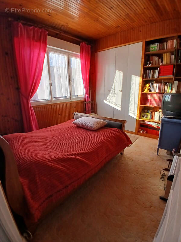 Grande Maison Familiale - Beau potentiel - photo 17