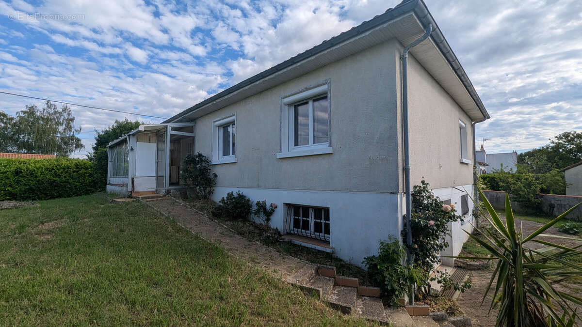 Maison à MAGNE
