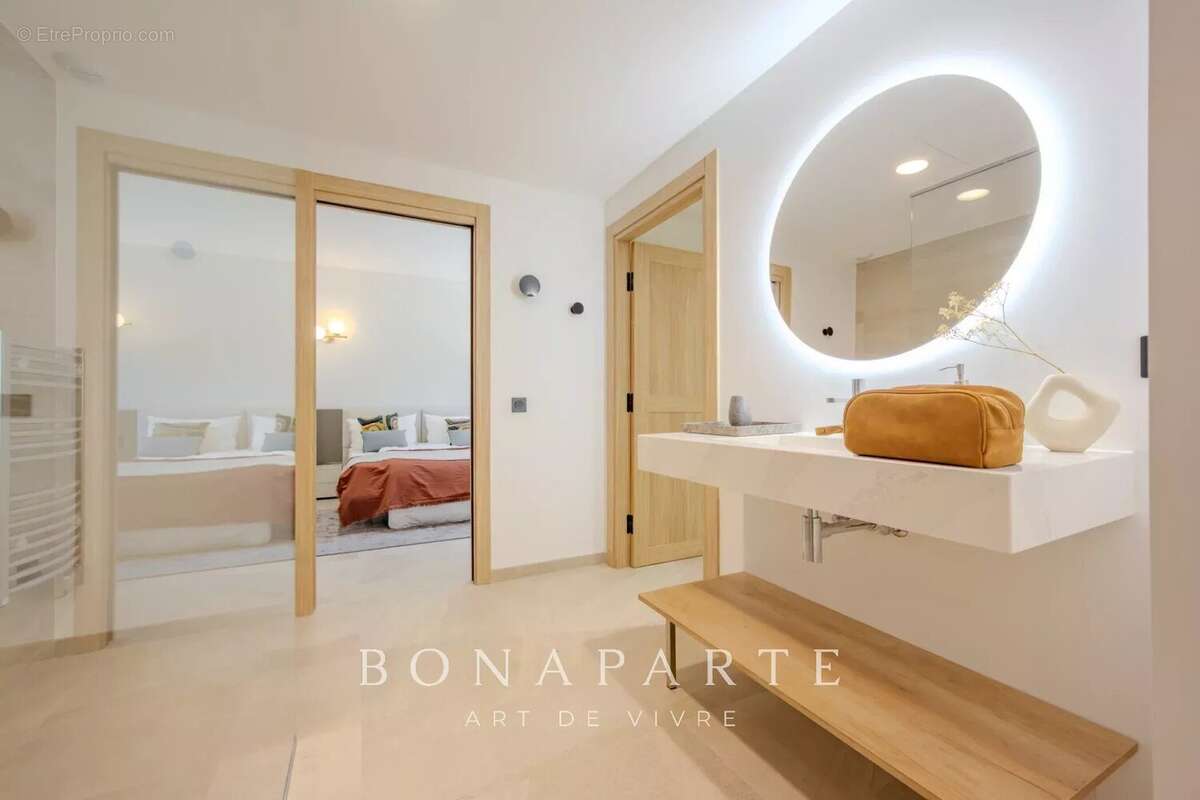 GASSIN - SAINT-TROPEZ Exclusivité : Magnifique villa-appartement en duplex avec très belle vue merUSIVITE : Magnifique "villa ap - photo 19