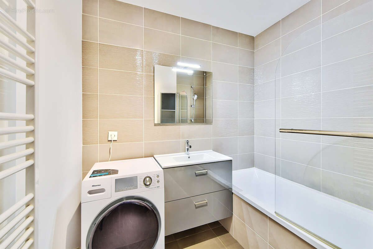 Appartement à SATHONAY-CAMP