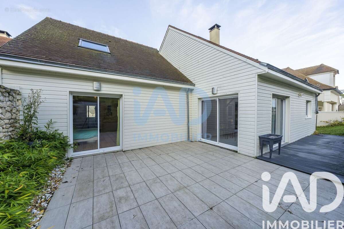 Maison 151 m² à Dormelles  - photo 3