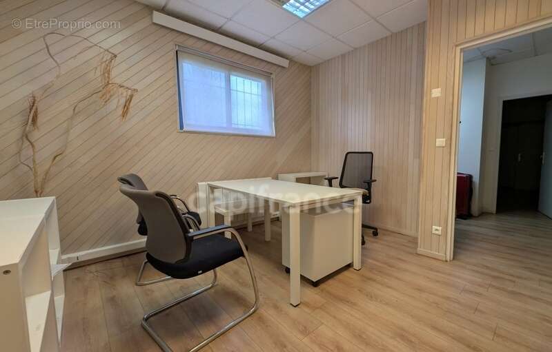 À vendre – Local d’activité/entrepôt 1460m2- Terrain 5738m2 - Proche RN12 - photo 11