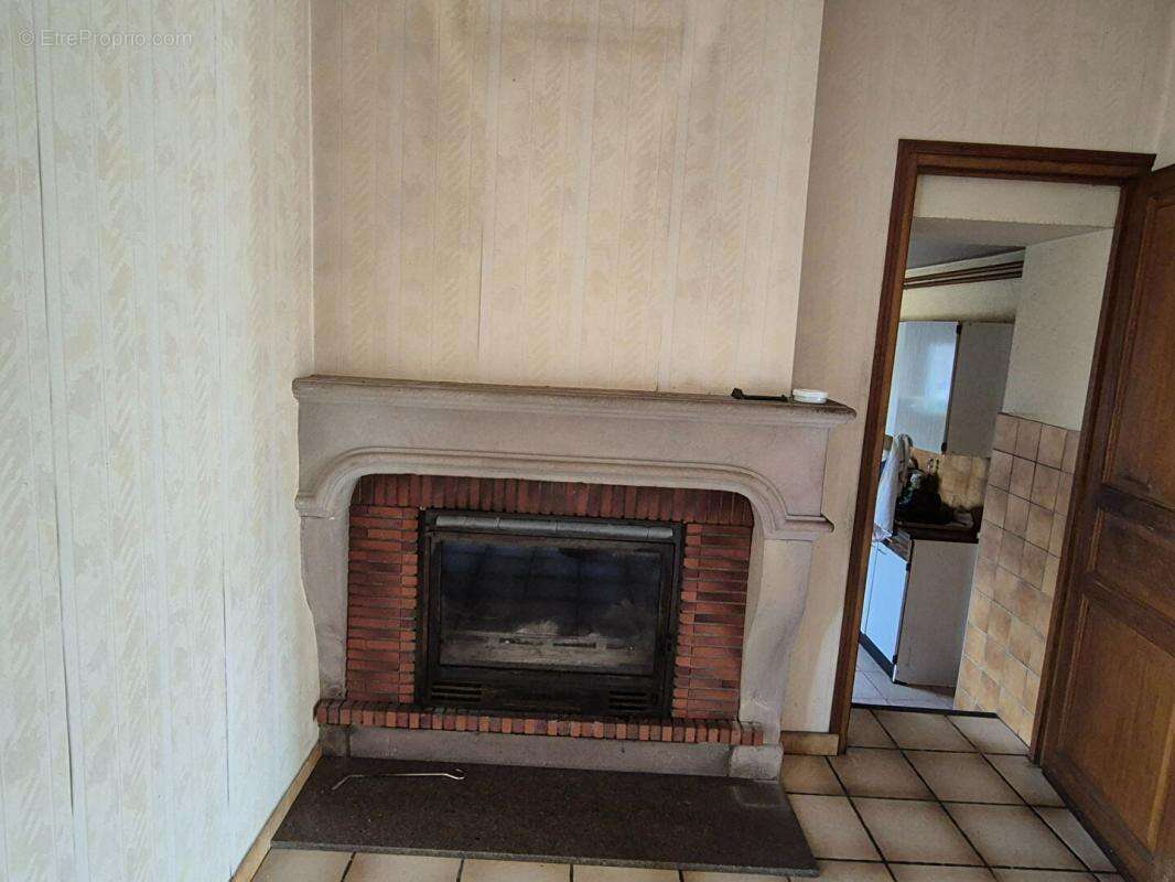 Maison à CONFLANS-SUR-LANTERNE