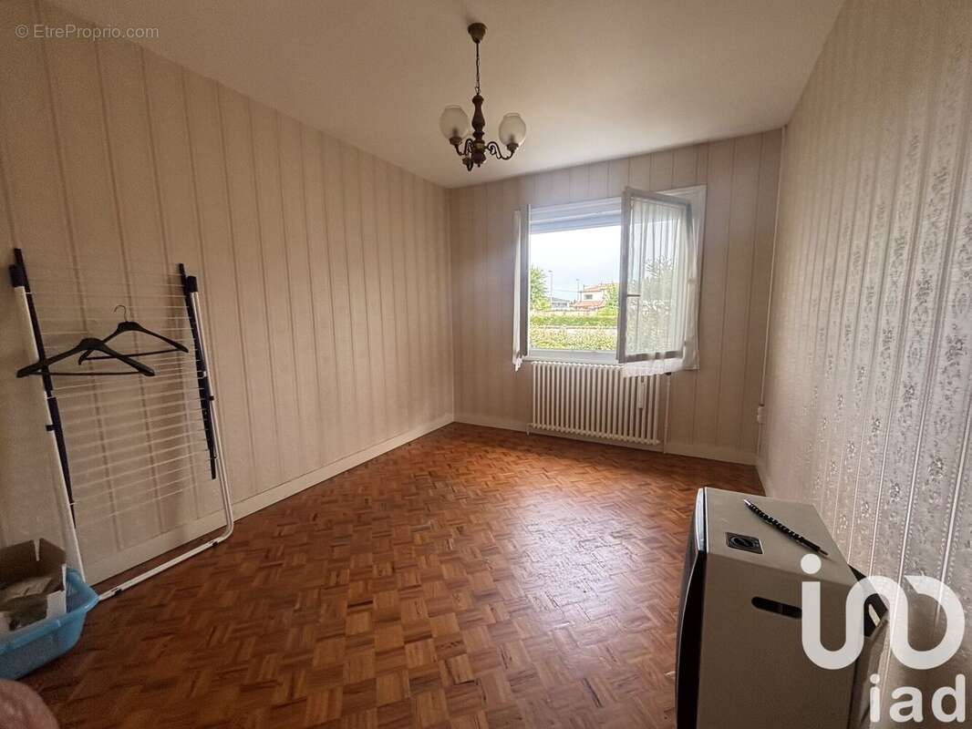 Photo 6 - Maison à LE HAILLAN