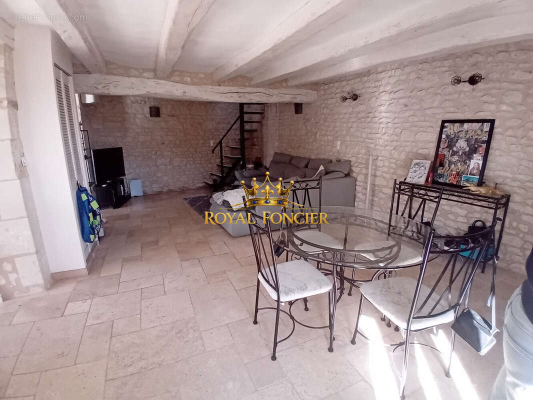 Maison 117 m² à Marcilly-Sur-Vienne  - photo 3